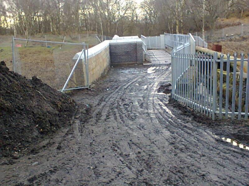 Photo of Pipe bridge just South of Carmuirs aqueduct