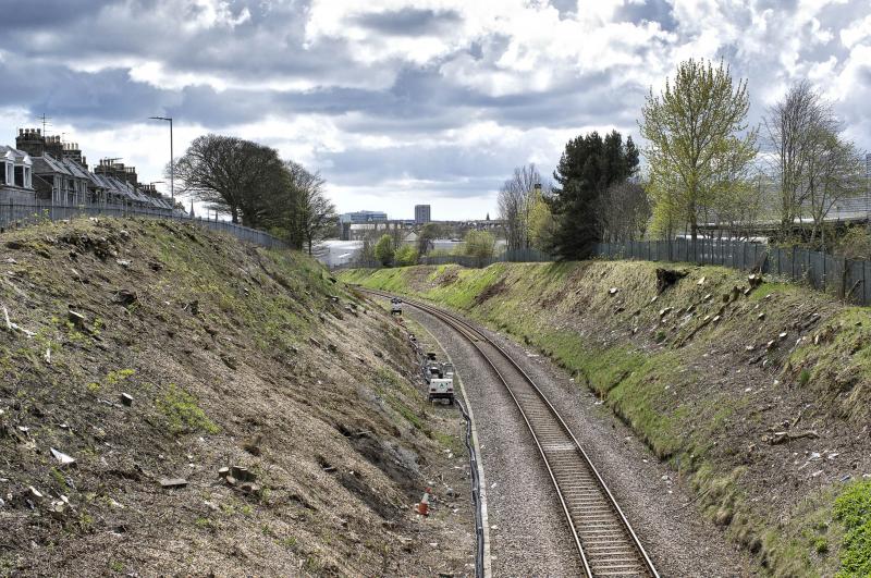 Photo of LOOKING SOUTH FROM GREAT NORTHERN ROAD 29.4.18.jpg