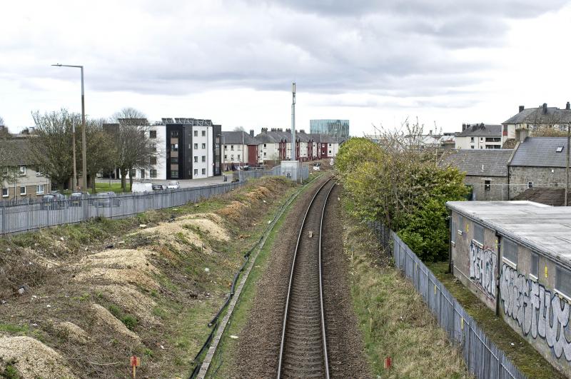 Photo of LOOKING SOUTH AT DON STREET STATION 29.4.18.jpg