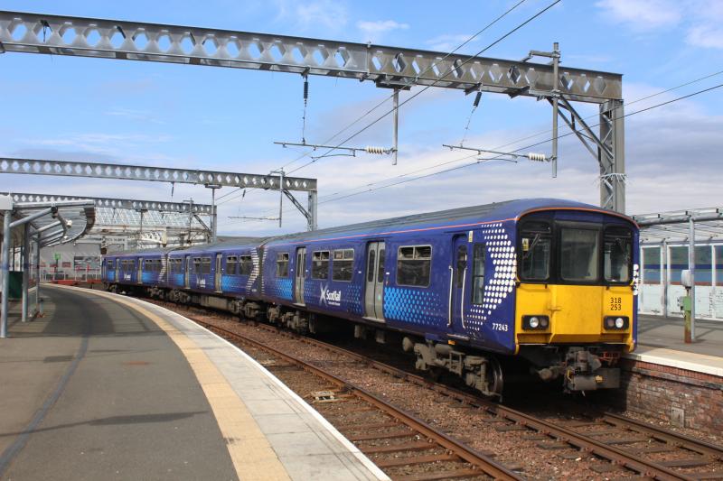 Photo of 318253 at Gourock (07/05/18)