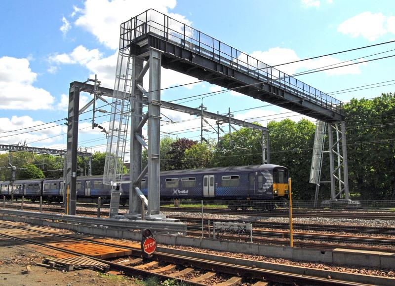 Photo of New Signal Gantry @ Rutherglen East Junction