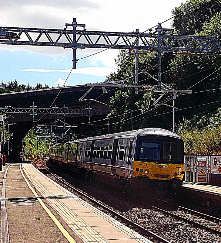 Photo of 365509 at Falkirk High