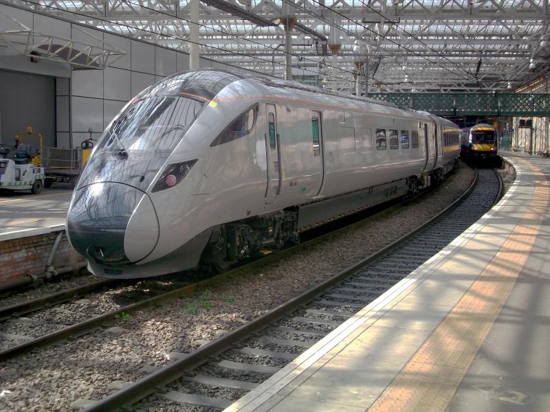 Photo of 802201 at Edinburgh Waverley