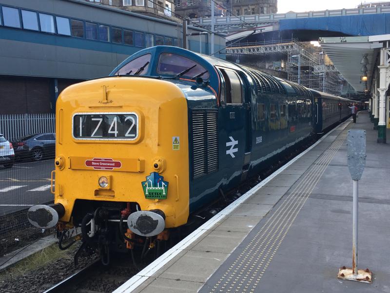 Photo of D9009 - 1Z42 Edinburgh - Preston