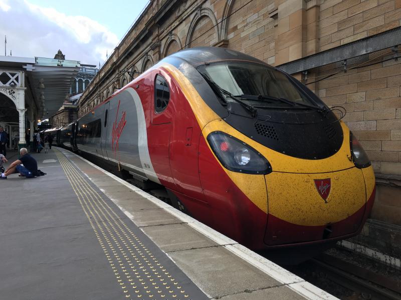 Photo of 390154 - Edinburgh Waverley