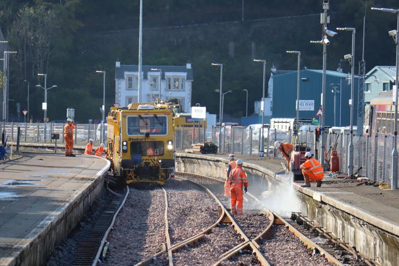 Photo of Oban Station - Tamper at work