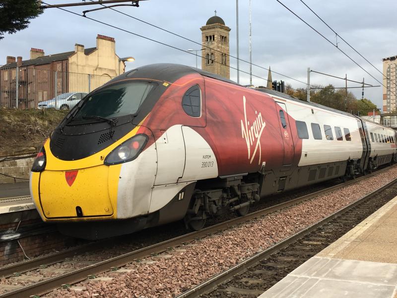 Photo of 390013 1M16 Glasgow Central - London Euston 