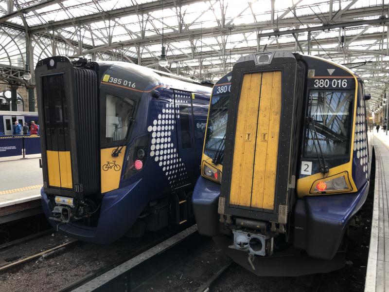 Photo of 380 016 & 385 016