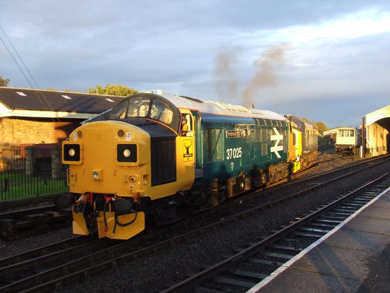 Photo of 37025 and 37175 At Bo'Ness