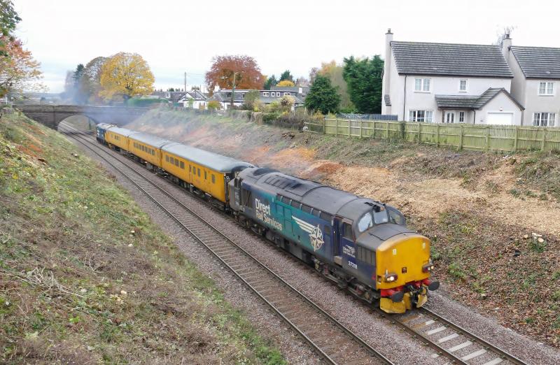 Photo of 1Q77 PLPR Train With 37218 TnT 37409 Northbound At Stanley