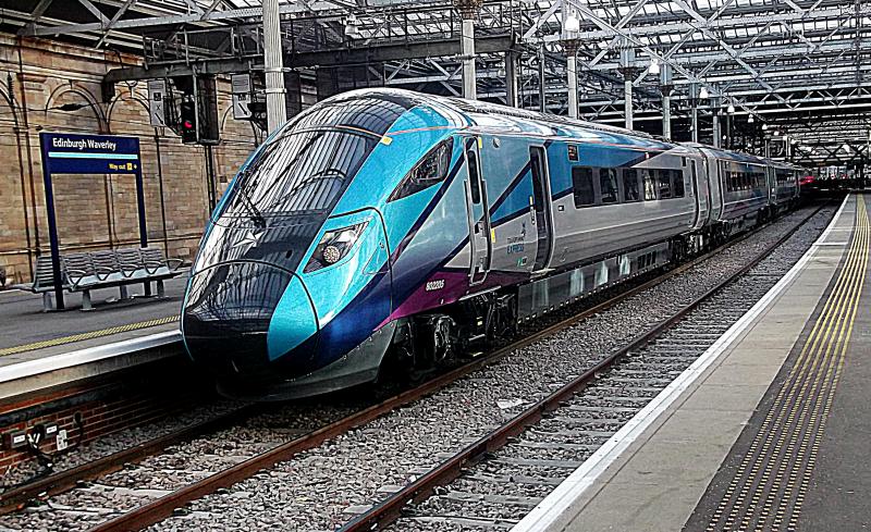 Photo of 802205 at Edinburgh