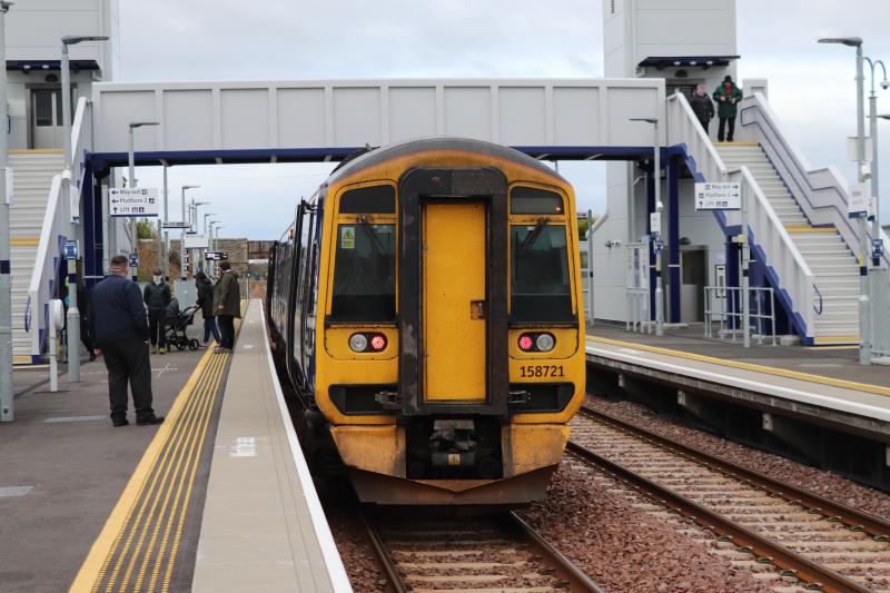 Photo of Passengers Alight at Kintore on First afternoon; Aberdeen to Inverurie train