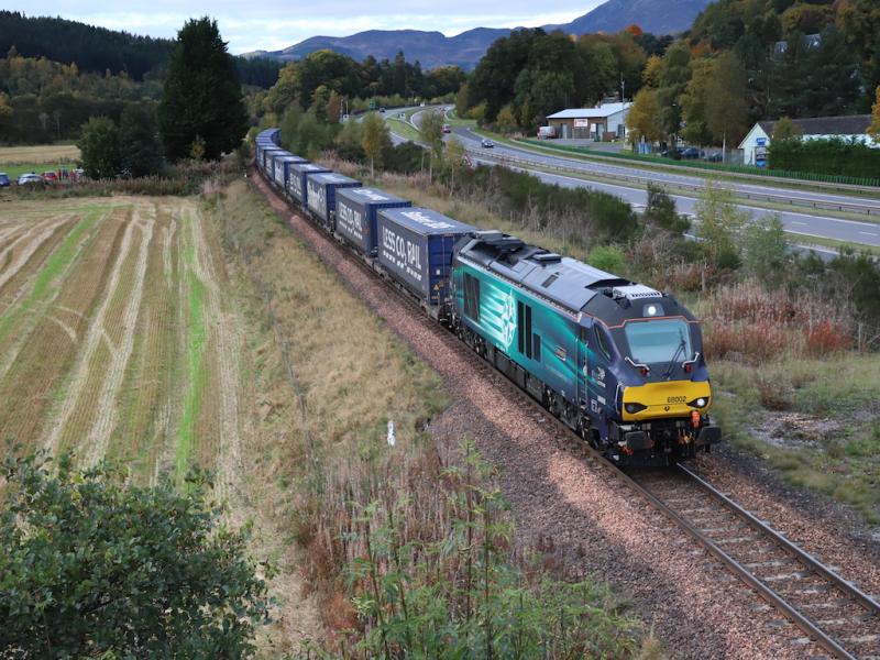 Photo of 68 002 Intrepid at Ballinluig