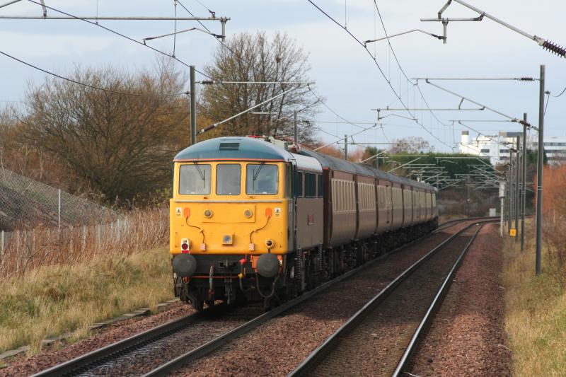 Photo of 86101 on 1Z86 GBRF Doncaster - Edinburgh Staff Jolly at Musselburgh 22/11 