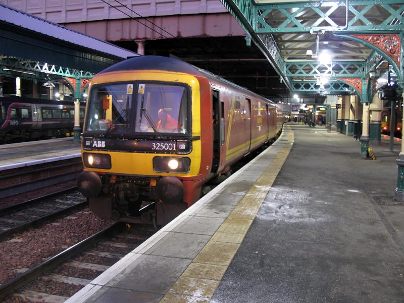 Photo of 325001 5Z55 Edinburgh Wav 6th Dec 2005