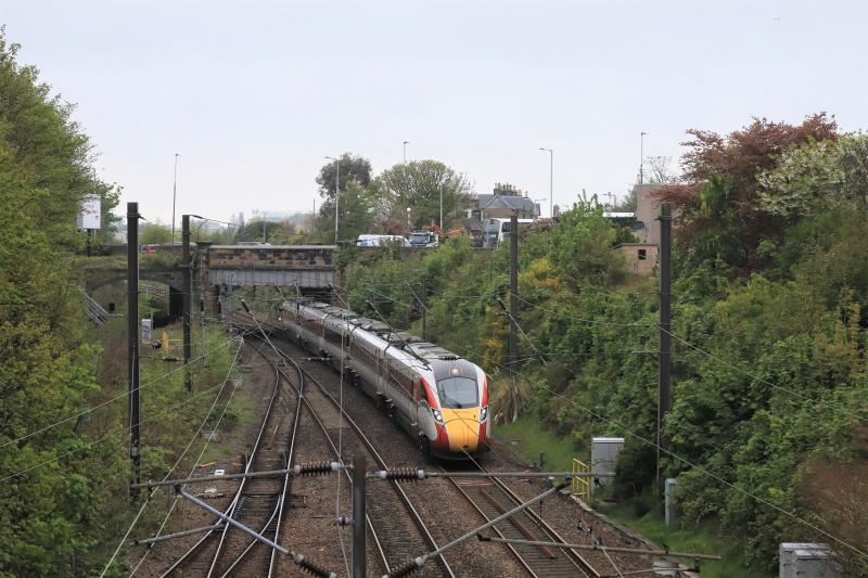 Photo of 5 Car Azuma on 1E20