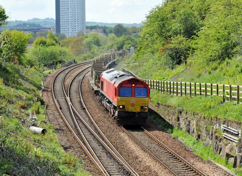 Photo of 66124 On CWR Train