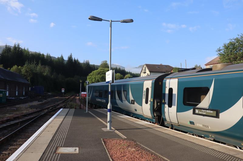 Photo of Tail End of the FW bound Sleeper @ Crianlarich