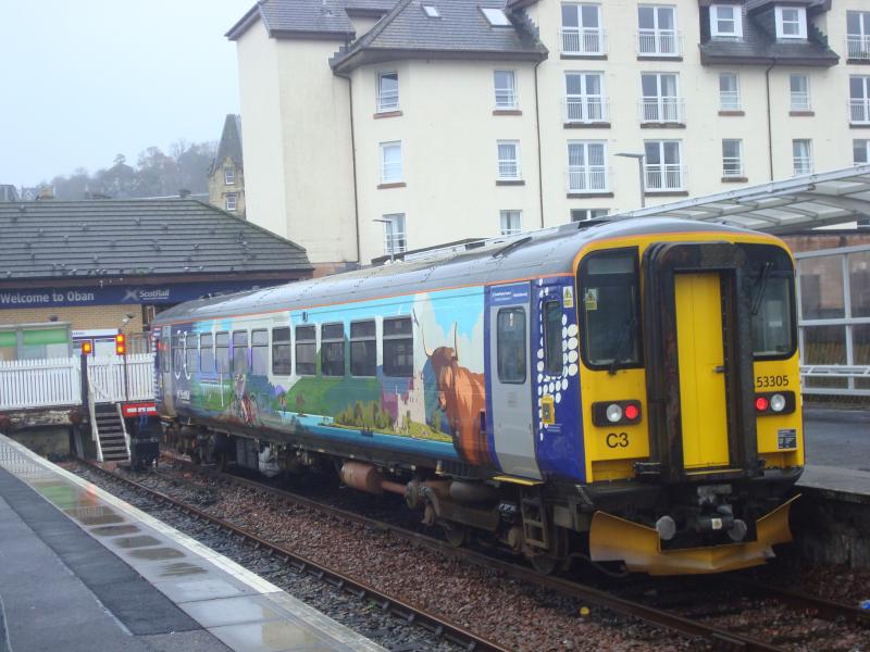 Photo of 153305 @ Oban with Additional C3 Marking