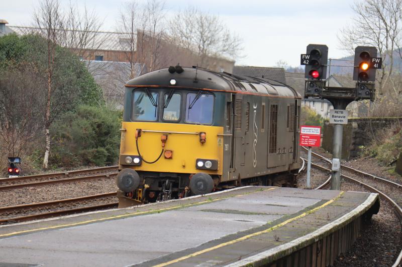 Photo of CS 73971 Stuck at End of Platform @ FW