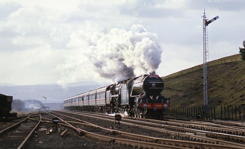 Photo of EMI Music Express approaching Blackford