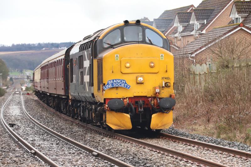 Photo of 37 403 Isle of Mull at Ladybank