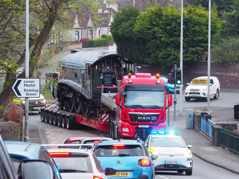 Photo of 60009 heads for Balbuthie