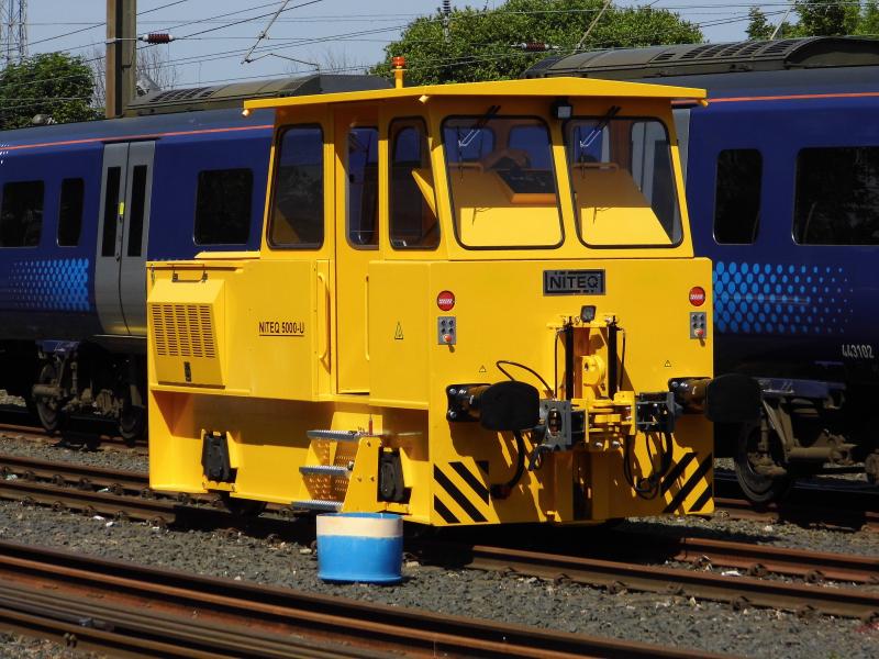 Photo of New Craigentinny shunter Niteq 5000-U