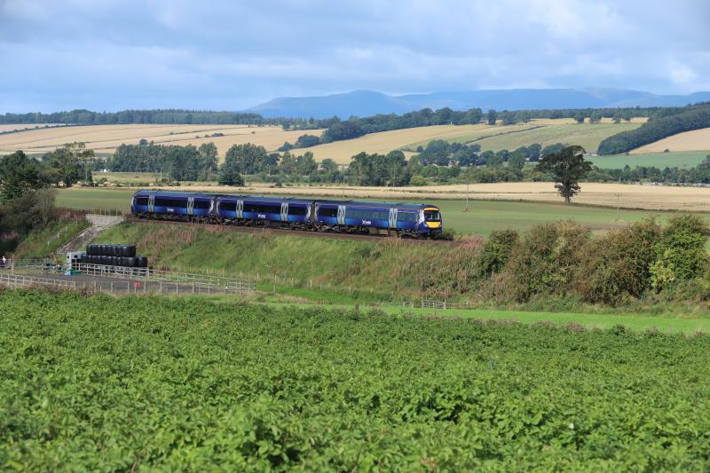 Photo of 170 450 at Baldinnies farm.