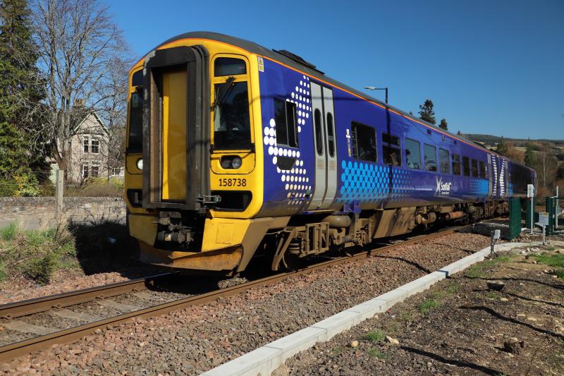 Photo of 158 738 at  Pitlochry