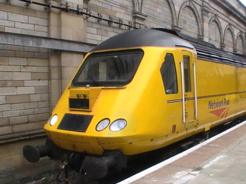 Photo of 43014 sitting at Edinburgh Waverley