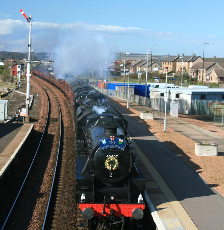 Photo of 45407 leads the GB II through Montrose Easter Sunday 11 Apl 09