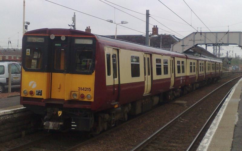 Photo of 314 215 in Kilwinning 15/4/9