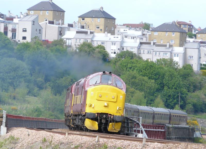 Photo of 37670 + 37401 at Jamestown 10 th May 09