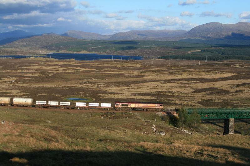 Photo of 66103 approches Rannoch Station