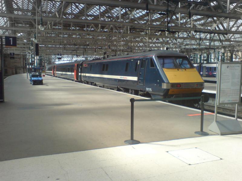 Photo of 91115 at the buffers in Central Station