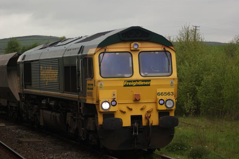 Photo of 66563 freightliner in 2009