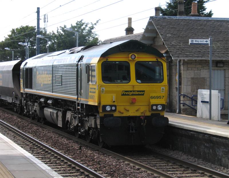 Photo of 66957 at Prestonpans 2009-08-05