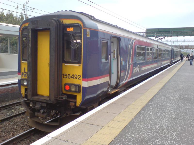 Photo of 156 492 at Motherwell Station