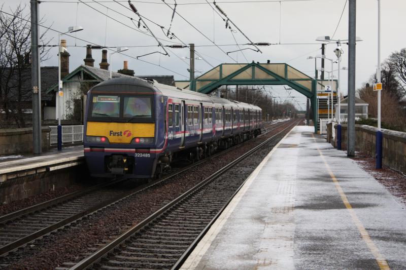 Photo of 322 485 at Prestonpans 2 jan 2010