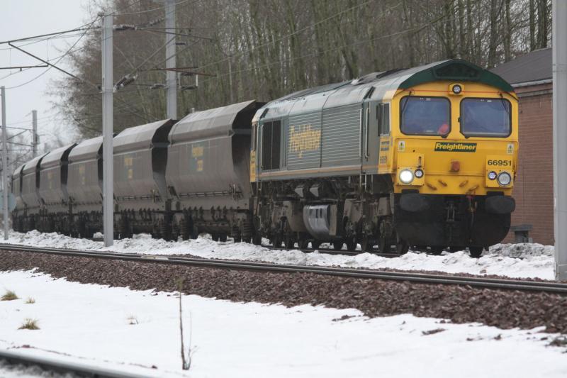 Photo of Freightliner 66951