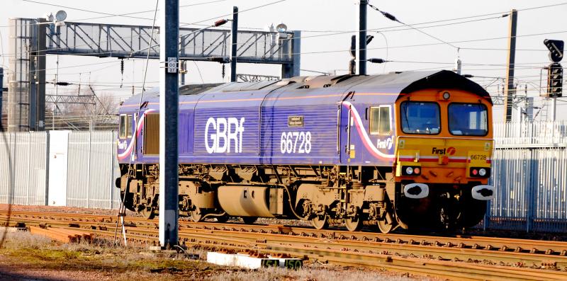 Photo of 66728 At PO Friday 19th Feb 2010