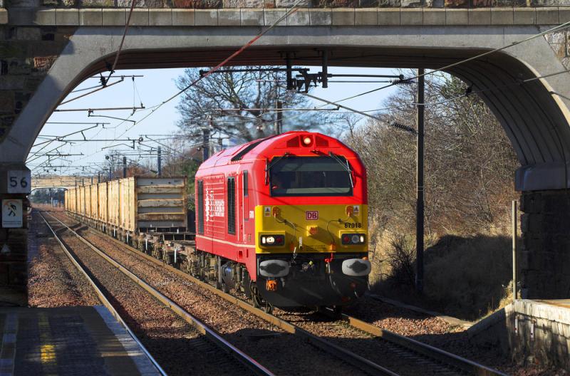 Photo of 67018 and the Bins - 3