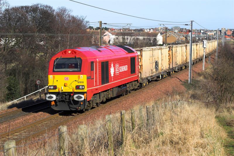 Photo of 67018 and the Bins - 4