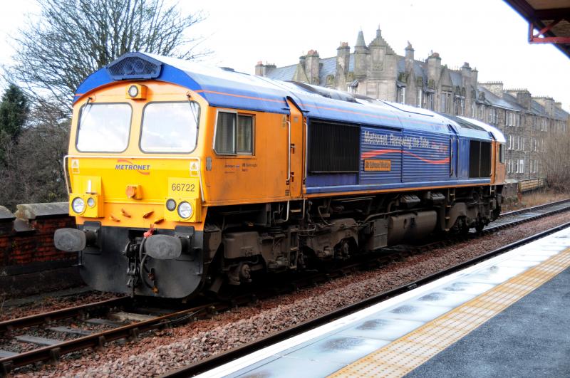 Photo of 66722 At Dumbarton Central Viewed From Platform