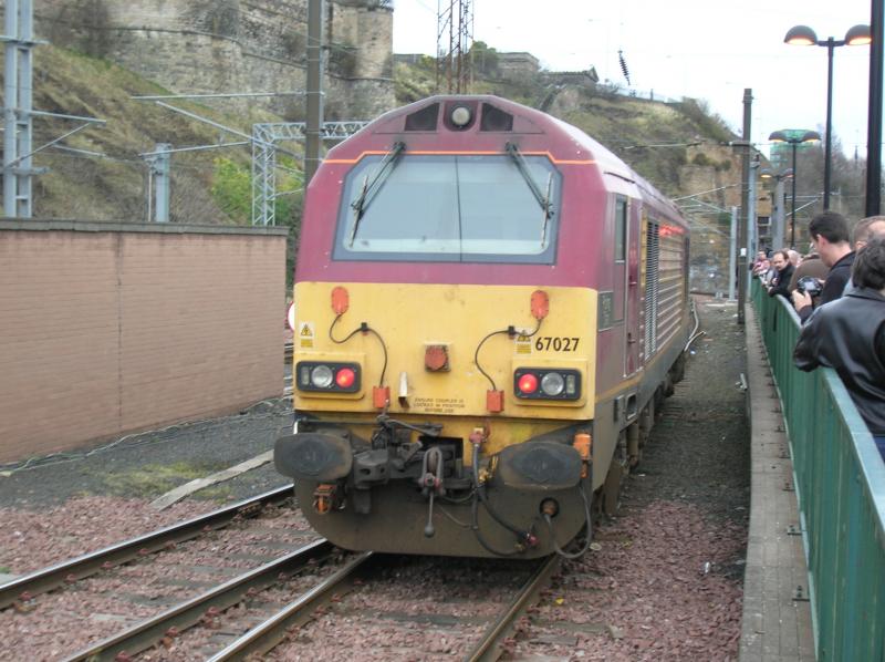 Photo of 67027 @ Edinburgh Waverley