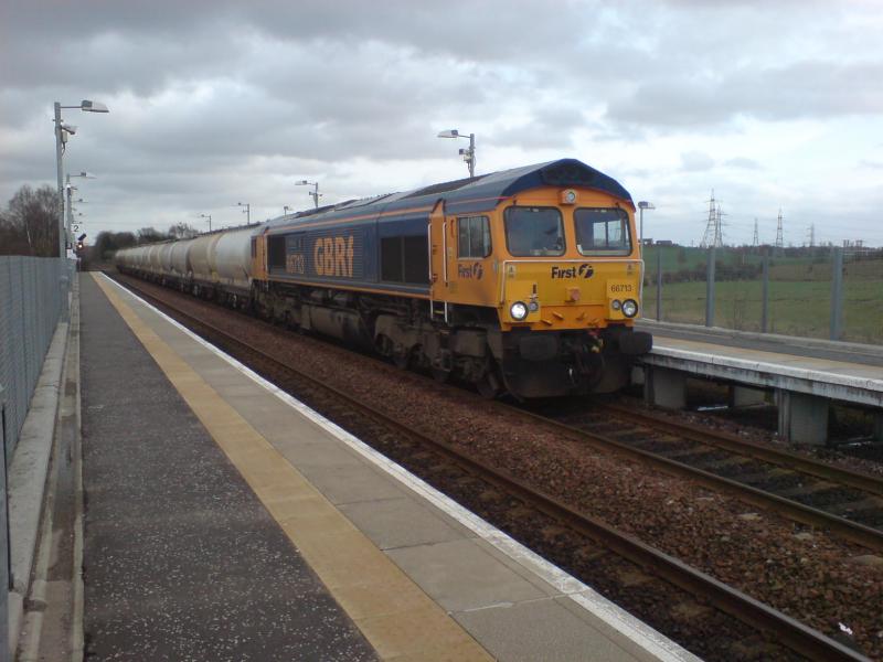 Photo of 66713 passing through Gartcosh Station