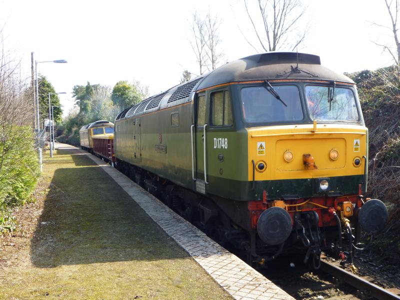 Photo of 47815 & 47812 at Helensburgh Upper