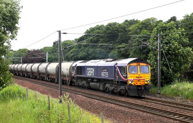 Photo of 66725 with 6E59