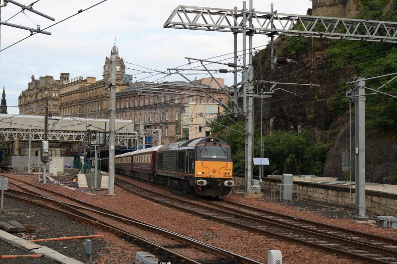 Photo of Northern Belle leaving Waverley